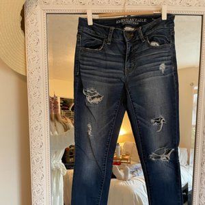 Women's American Eagle Super Stretch Ripped Jeans Size 6